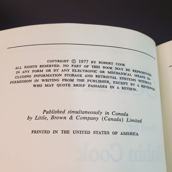 Coma A Novel Robin Cook 1977 Book Club Edition Hardcover DJ Little Brown BCE - Picture 3 of 16